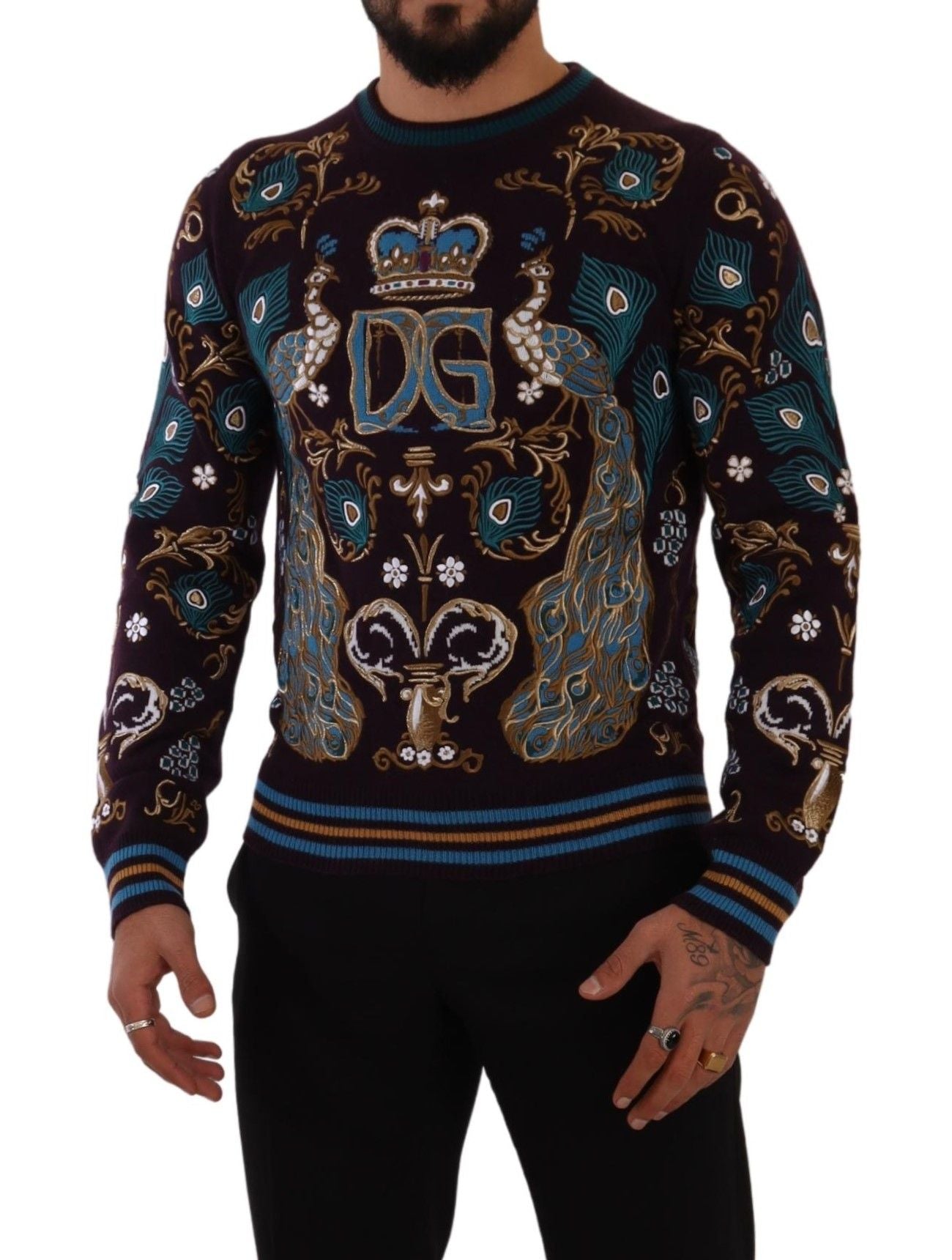 Sumptuous piece crafted from the softest cashmere for discerning individuals