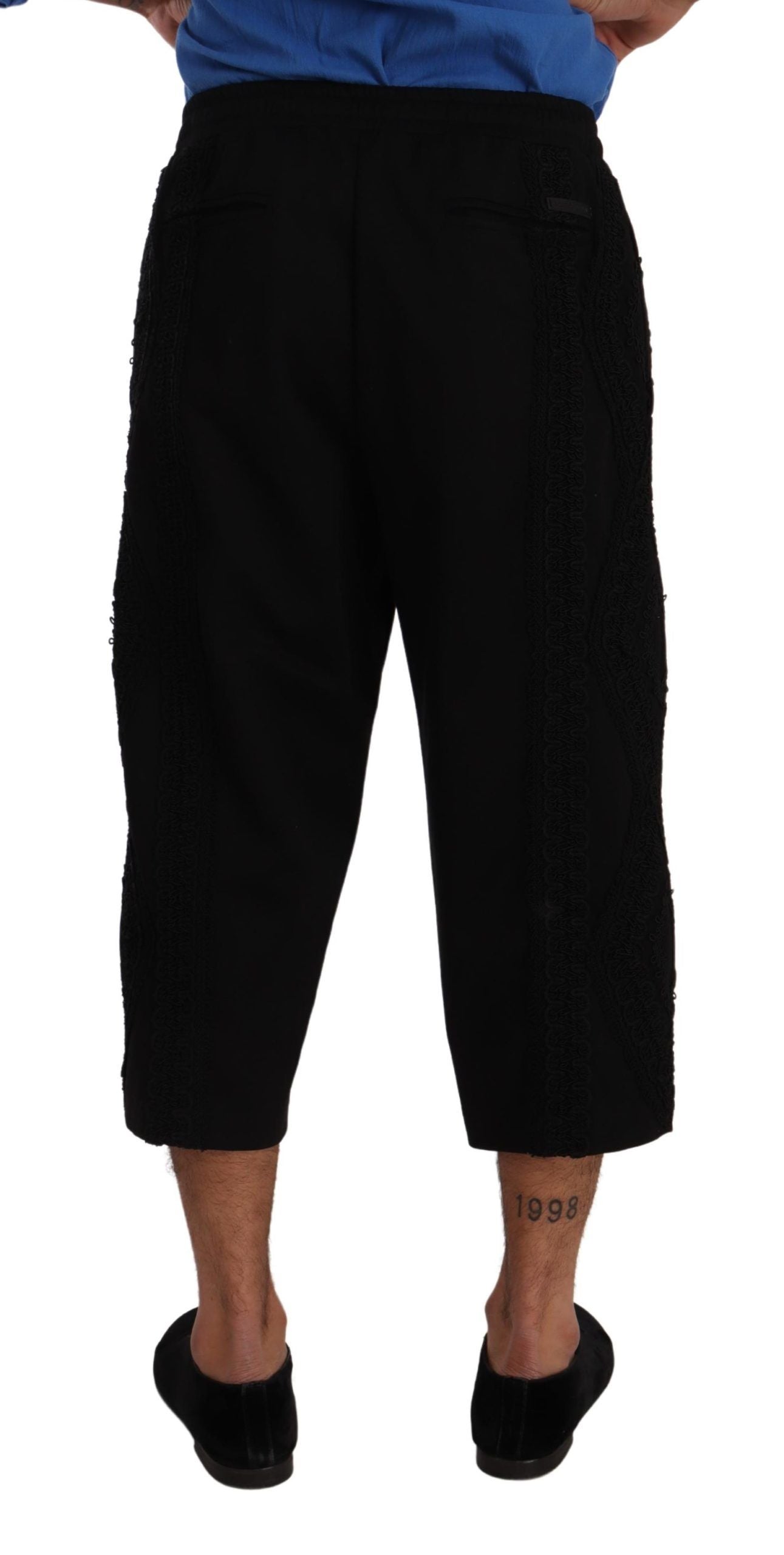 Italian crafted cropped pants with subtle logo detail and comfortable fitting