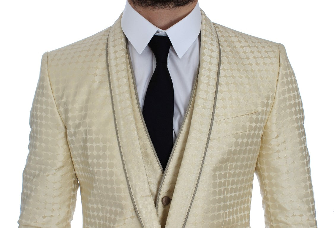 Classic style with modern refinement, perfect for the fashion-forward individual