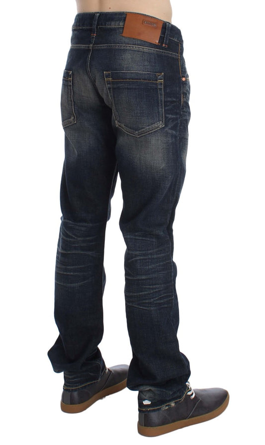 Italian craftsmanship men's jeans with low waist, straight fit, button fly closure