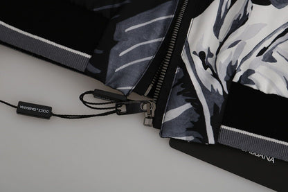 100% Silk lining and two front pockets and two inside pockets