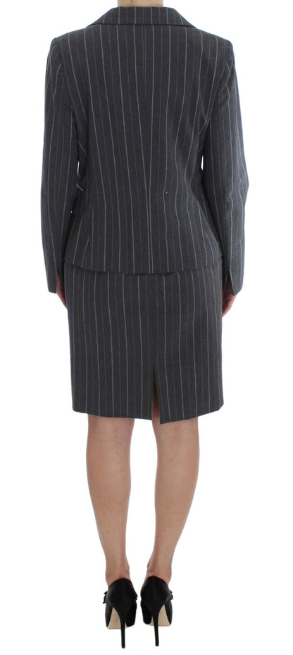 Perfect fusion of classic charm and modern femininity