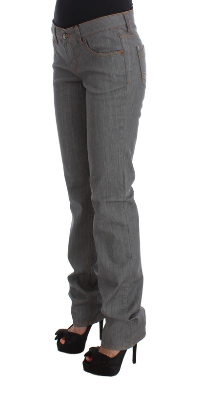  Precision-cut high-quality 98% cotton, 2% elastan material jeans 