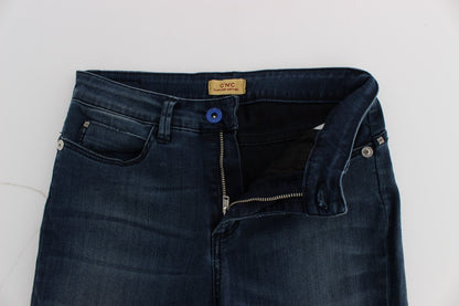 Zipper and button fly with subtle logo details