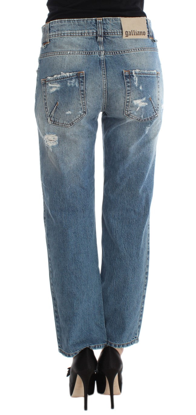 Exquisite craftsmanship and luxury design in these Italian-made jeans