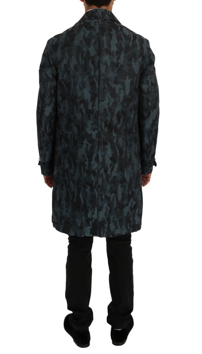 Dual external and internal pockets for functionality in blue trench coat