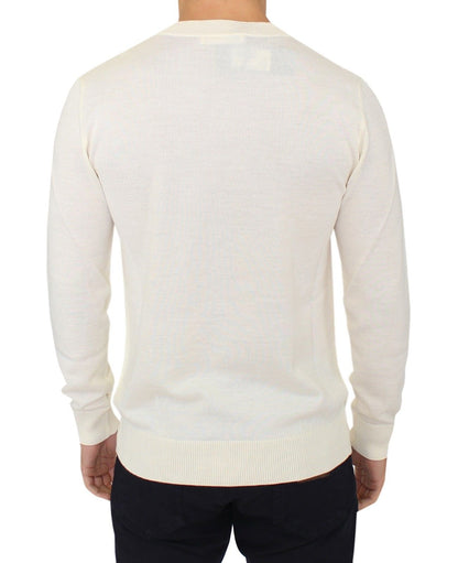  Comfortable and stylish white pullover sweater 