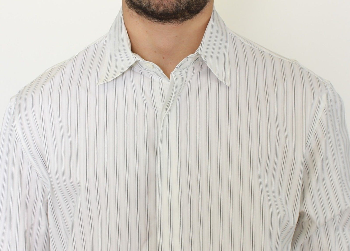 Logo detailed Italian cotton casual shirt for smart and casual occasions