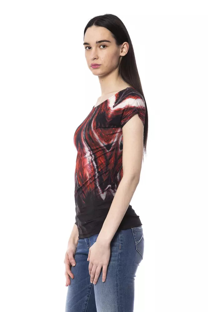 Round Neck T-shirt adorned with a captivating front print