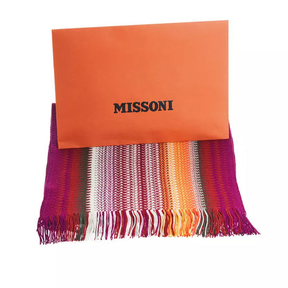 Geometric patterned wool scarf with playful fringes for bold fashion sense