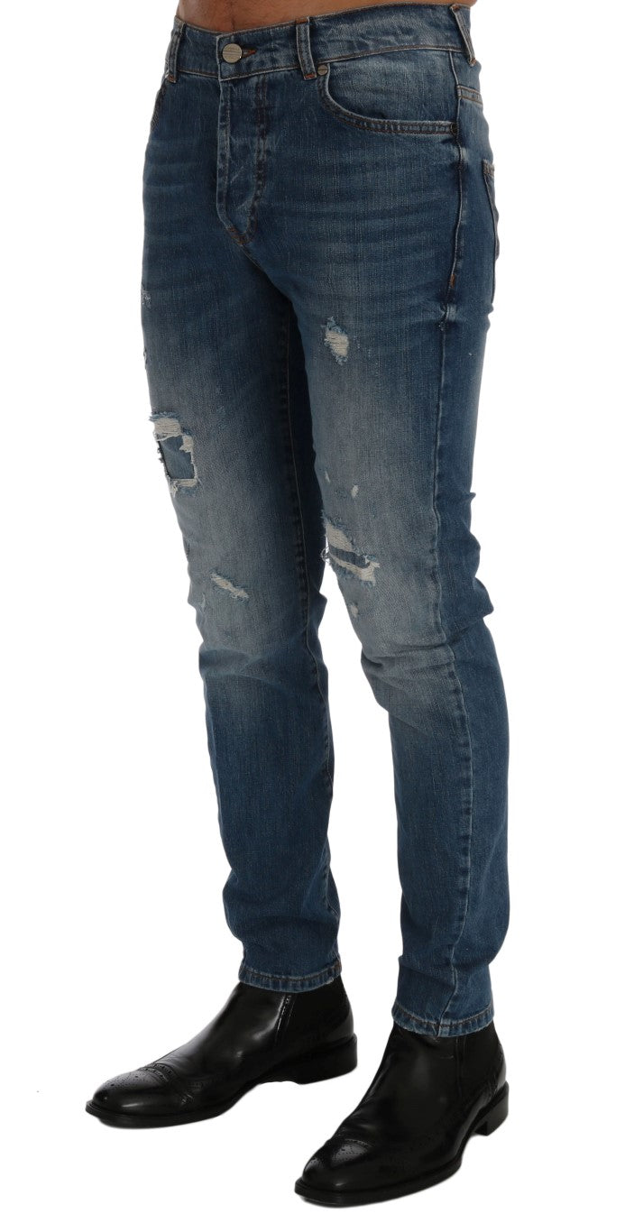Authentic, tag-attached denim boasting contemporary design and comfort
