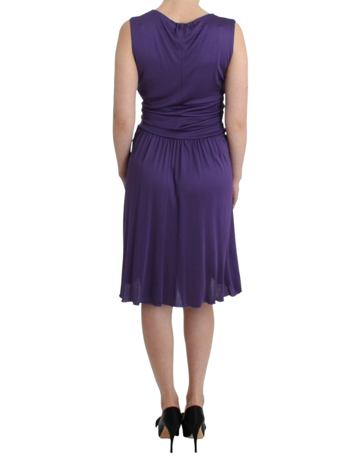Elegant and comfortable dress designed to accentuate your silhouette
