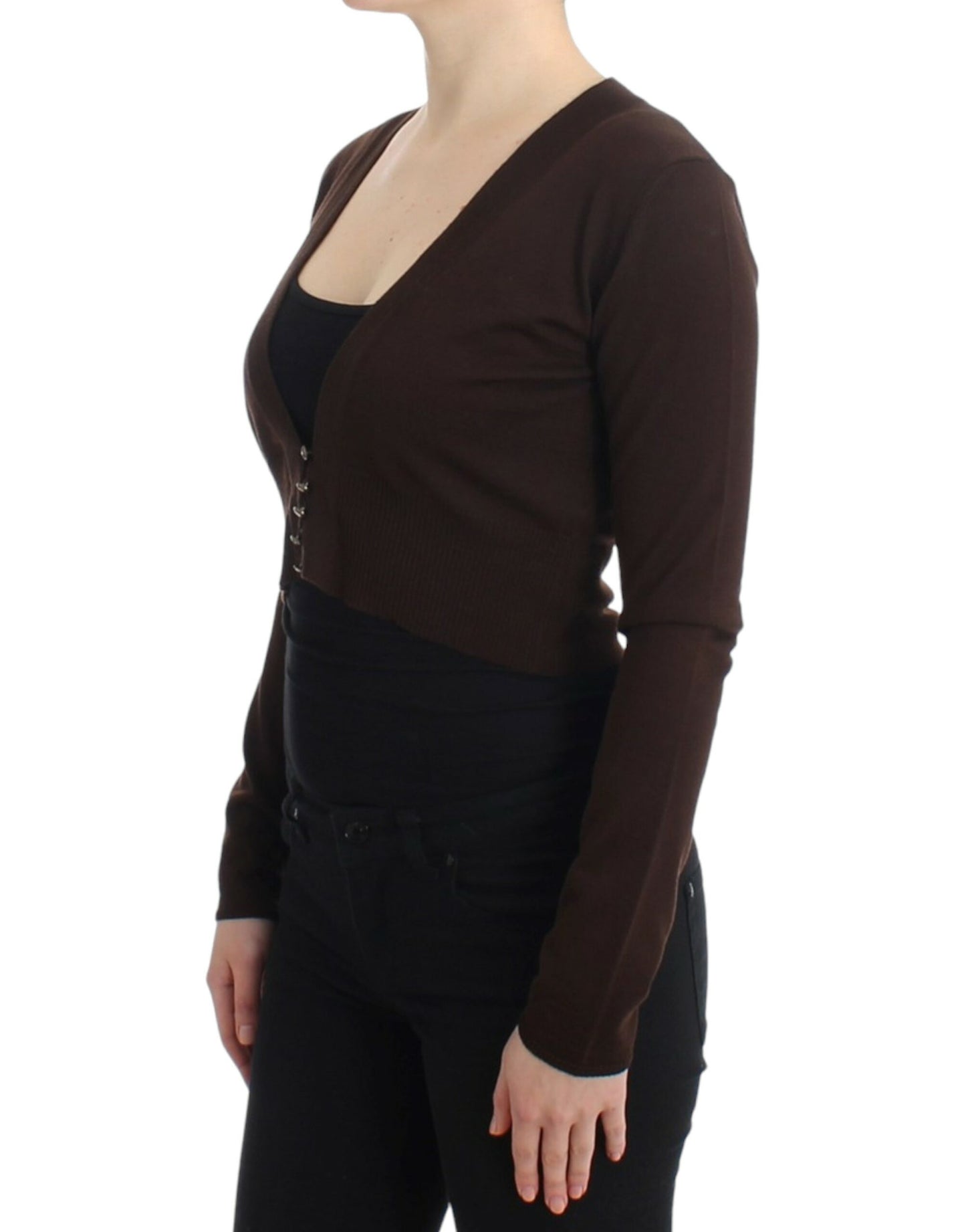  Soft and comfortable 100% Virgin Wool material 