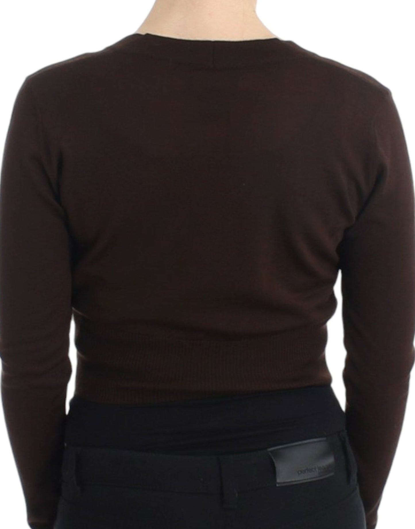  Rich brown hue for added sophistication 