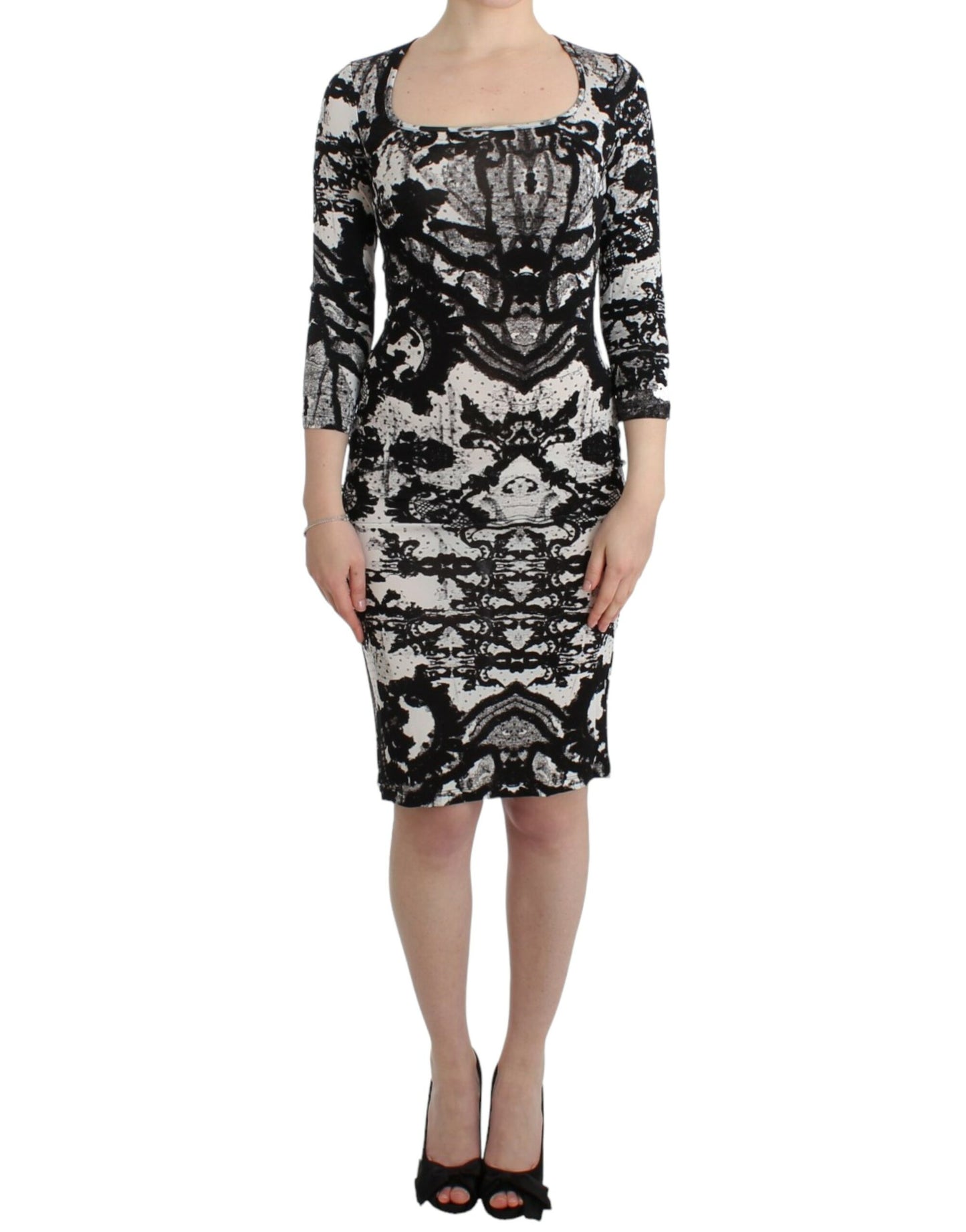 Exquisite Cavalli sheath dress with elegant print and knee-length cut