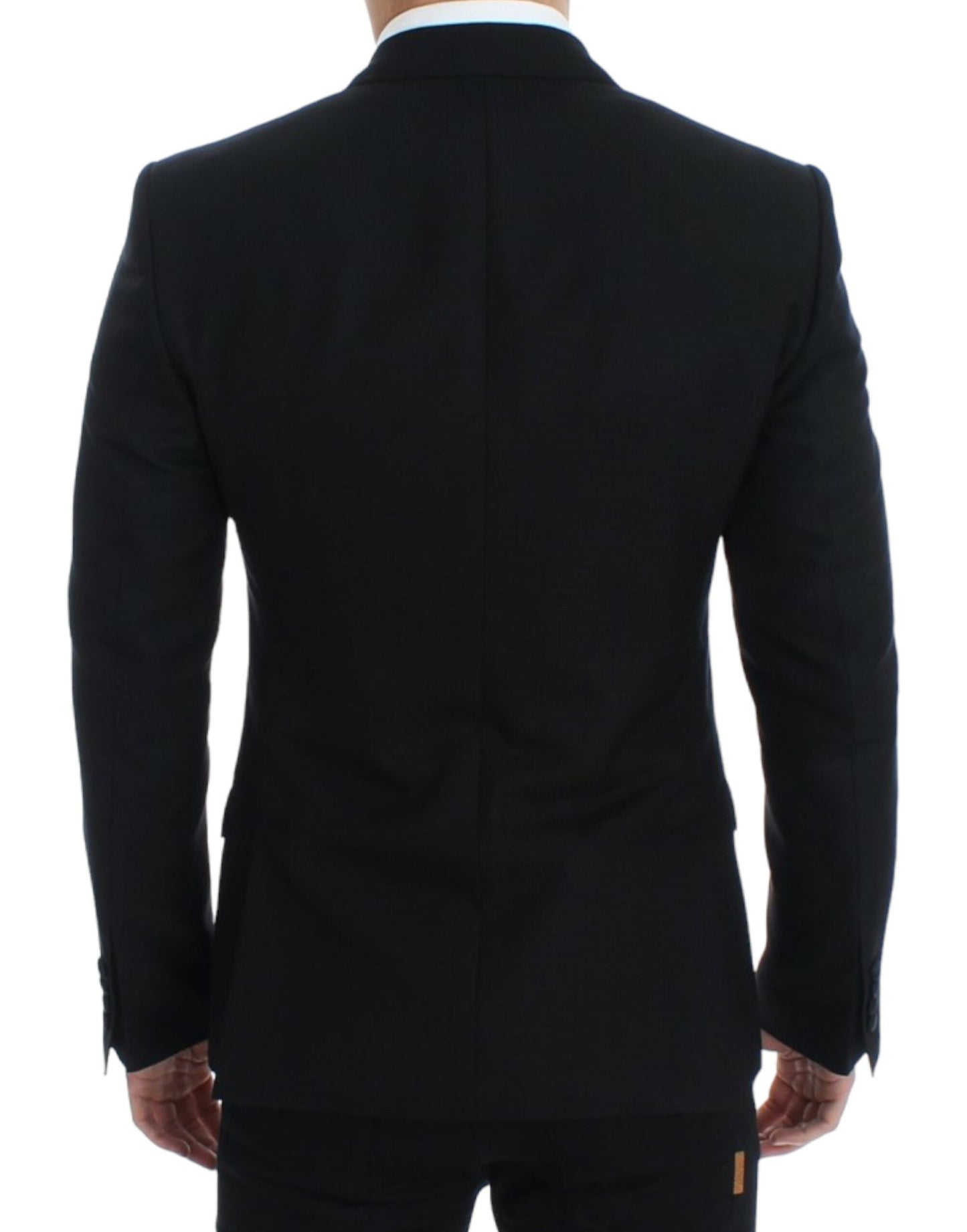 Italian tailoring at its finest, made with 50% silk, 48% wool, 2% polyester