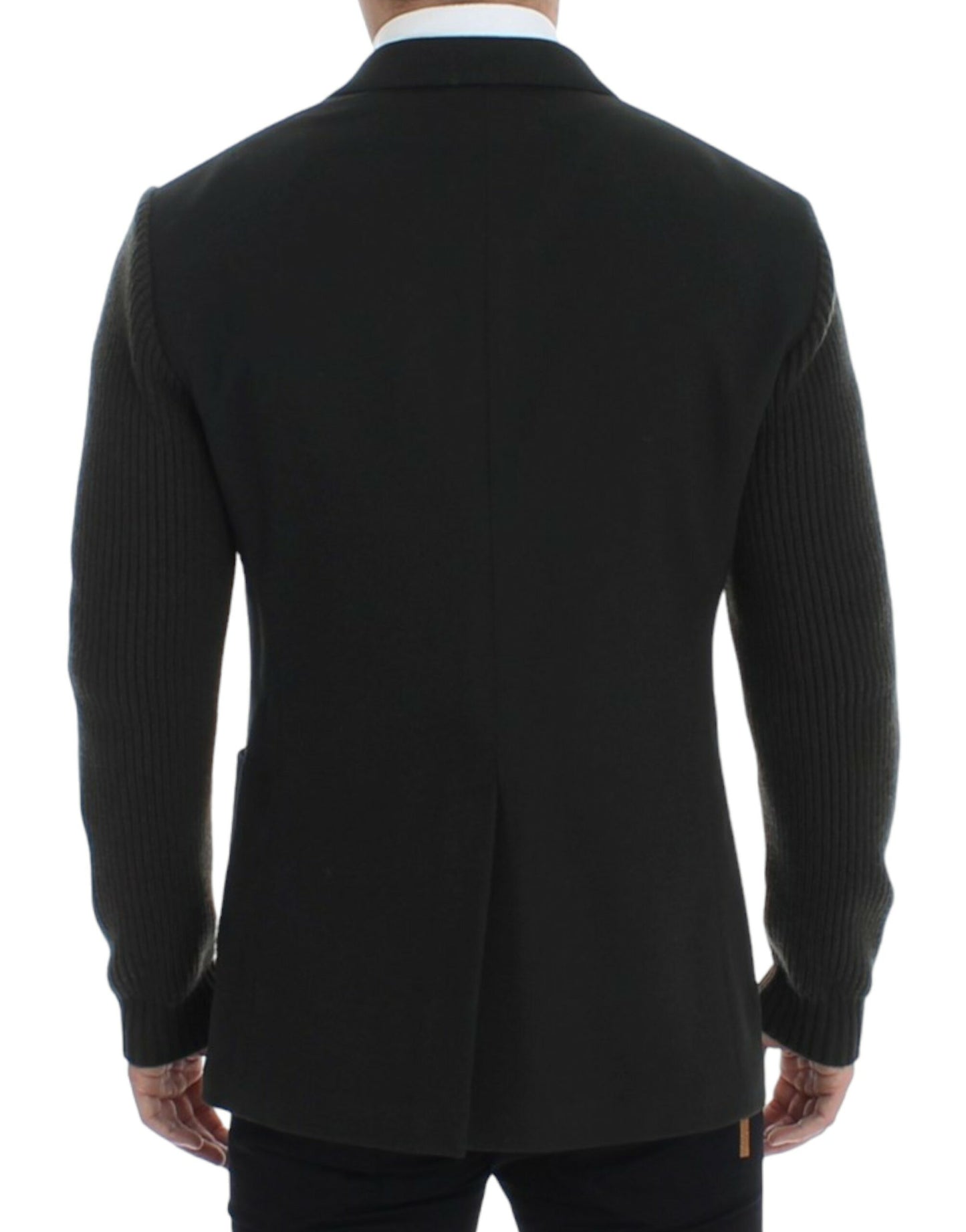 Green single-breasted blazer with three outside and two inside pockets