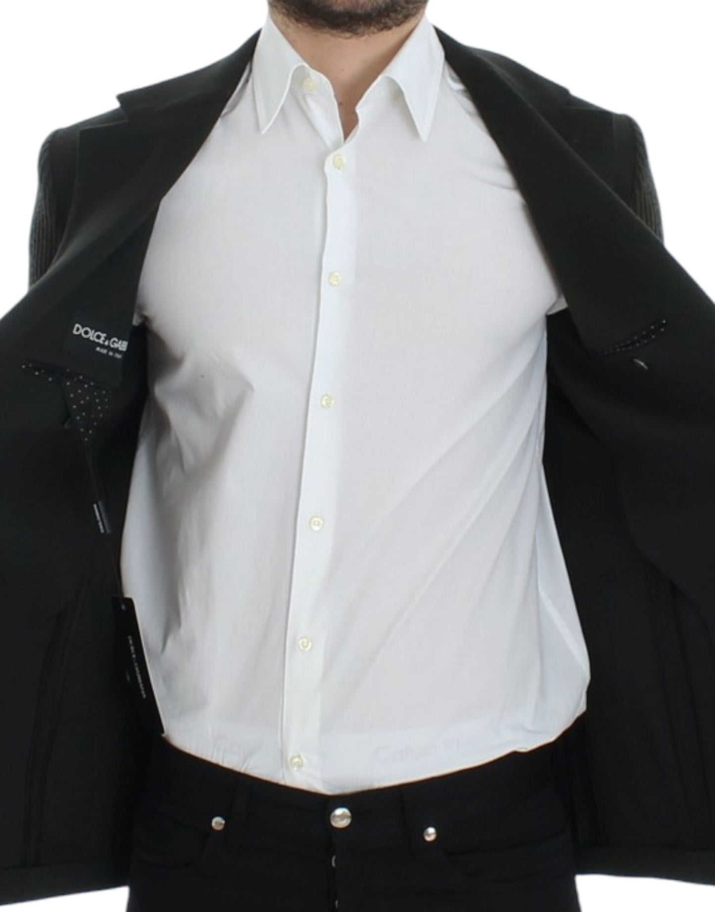 Elegant single-breasted blazer offering ultimate comfort and style
