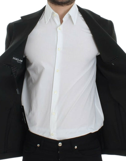 Elegant single-breasted blazer offering ultimate comfort and style