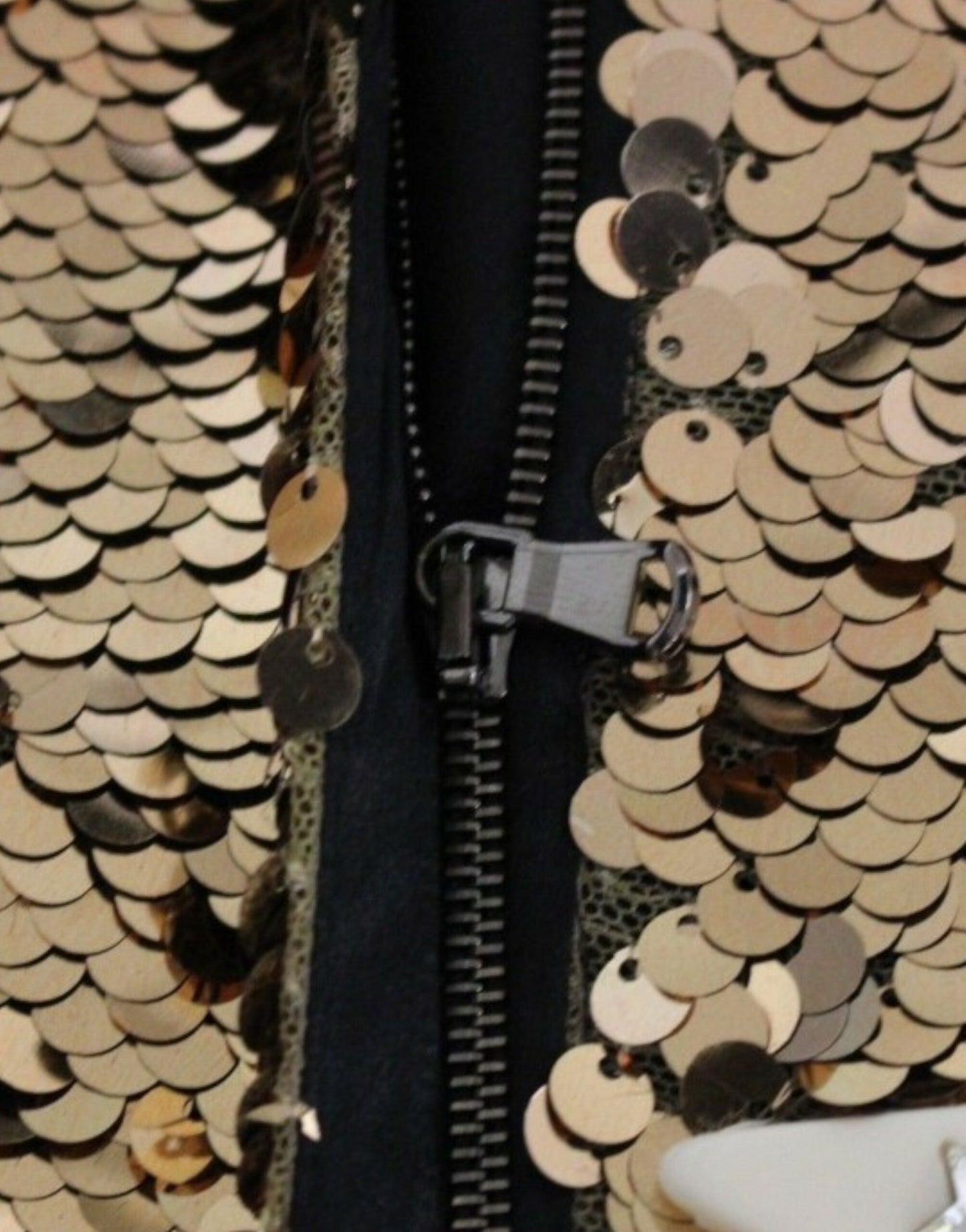 Above-knee length dress with logo engraved detailing