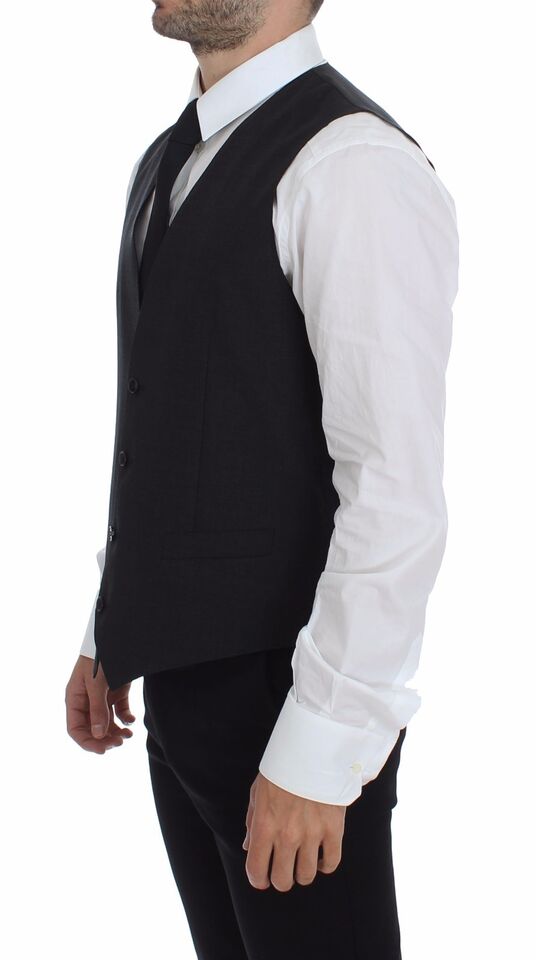 Crafted from the finest 100% wool for sophistication