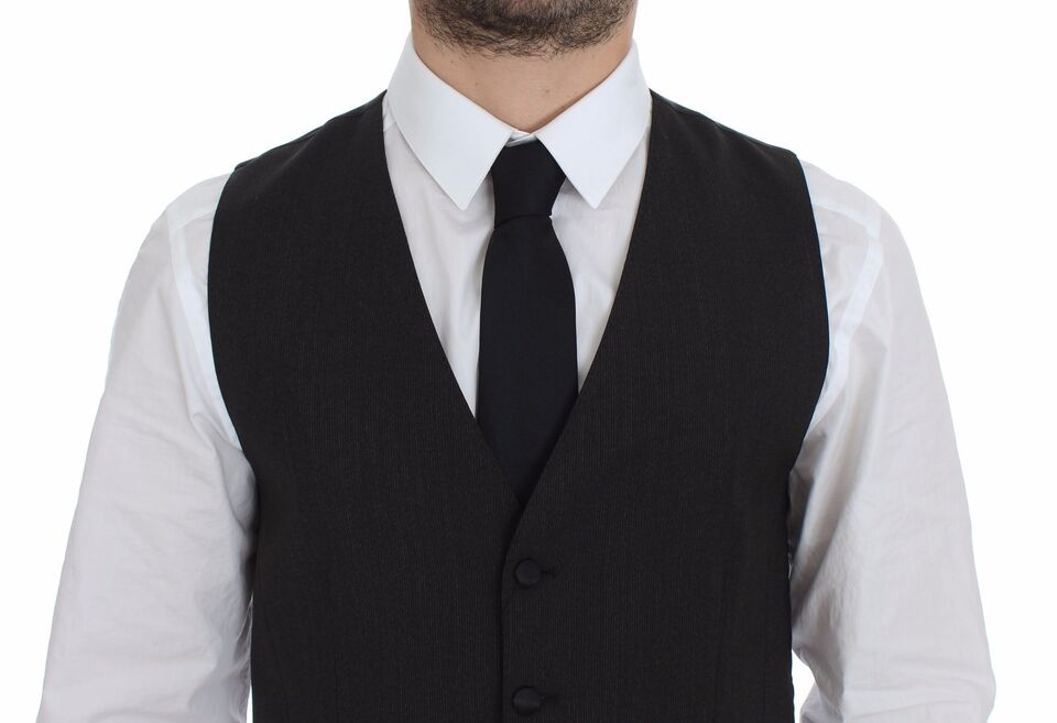  single-breasted dress vest with full front button closure 