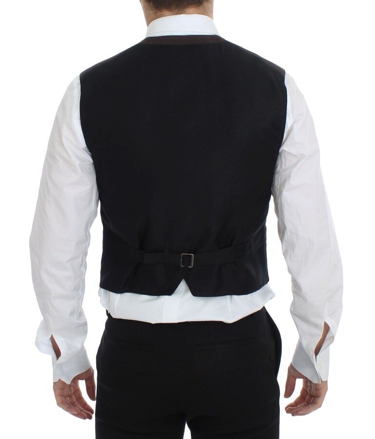 66% cotton, 34% viscose material with logo details and made in Italy