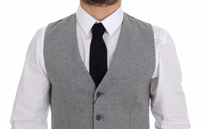 Single-breasted design and adjustable back waist strap for impeccable tailoring