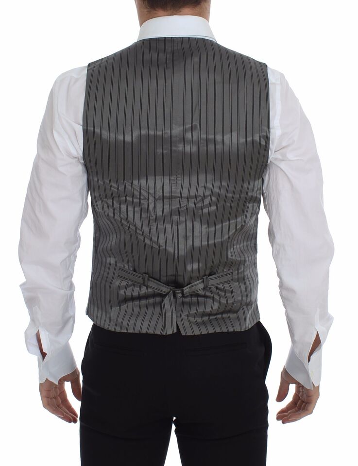 Full front button closure and subtle logo details for functionality and style
