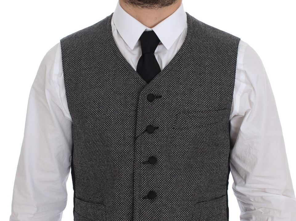 High-quality cotton, silk, and polyester blend single breasted dress vest
