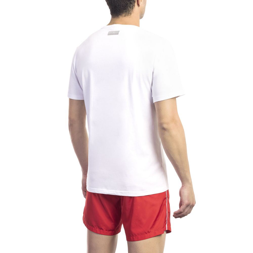  Sleek white tee made from 95% cotton and 5% elastane blend