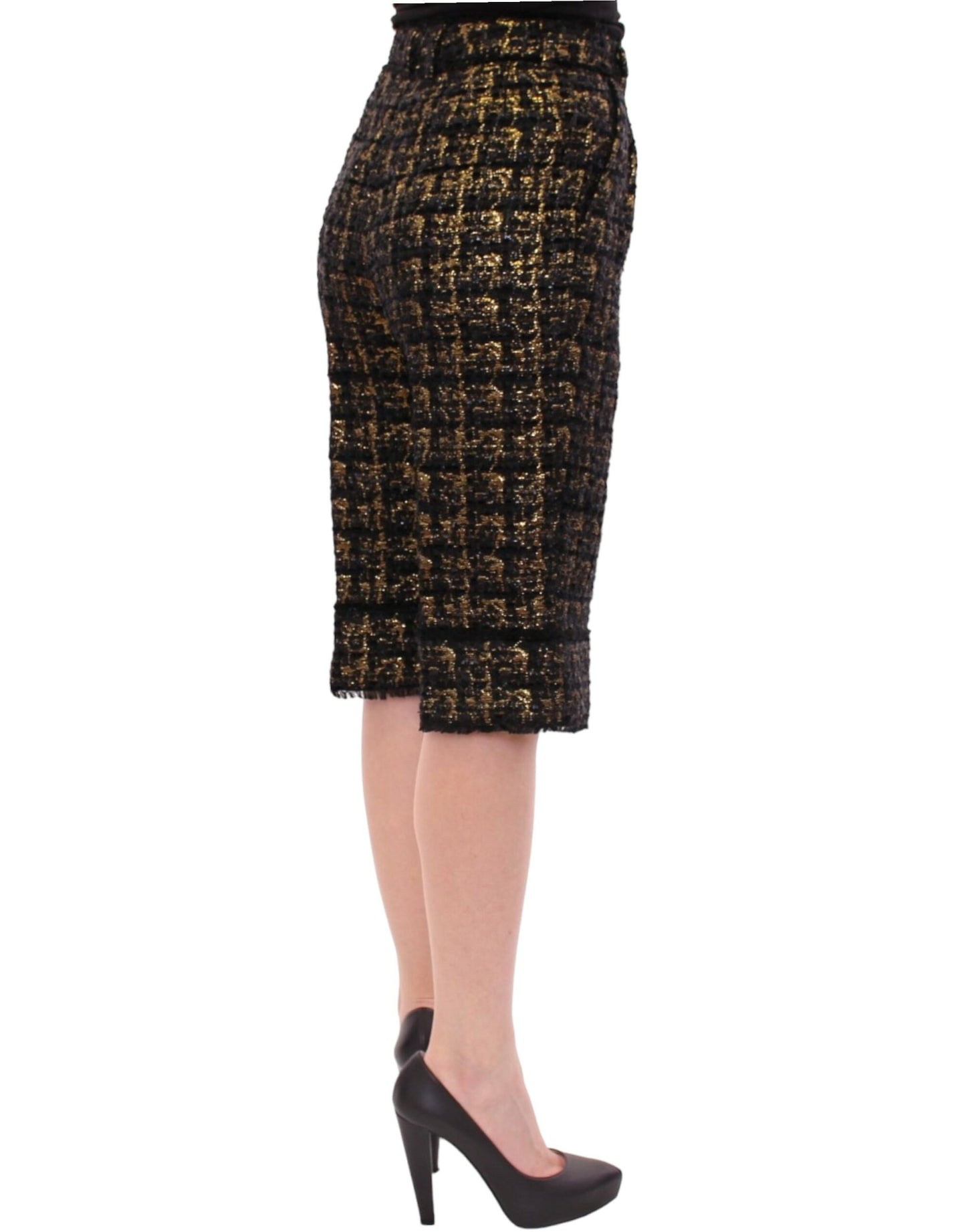 Versatile addition to your wardrobe for formal and casual occasions