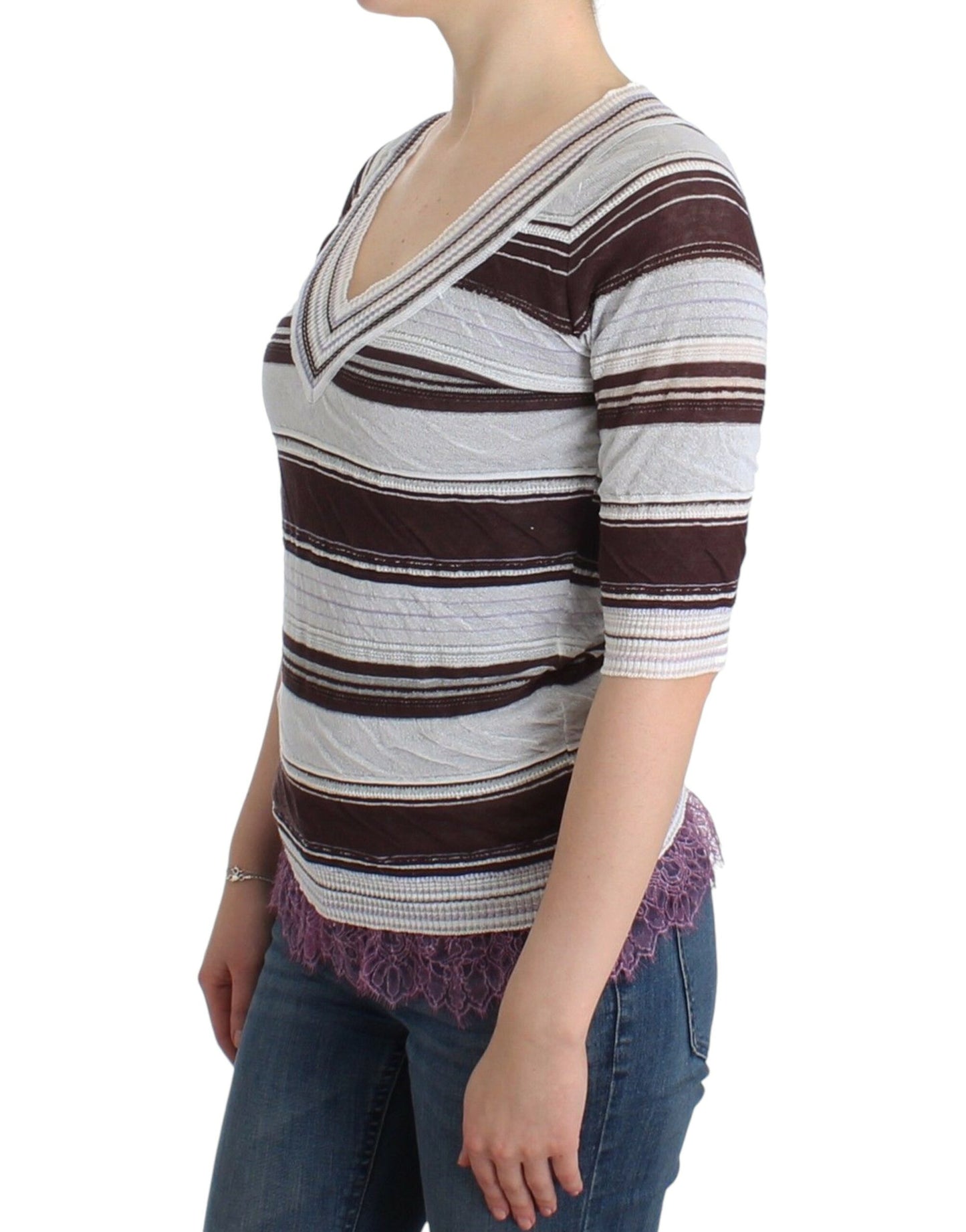 New V-neck top with chic striped pattern and lace hem