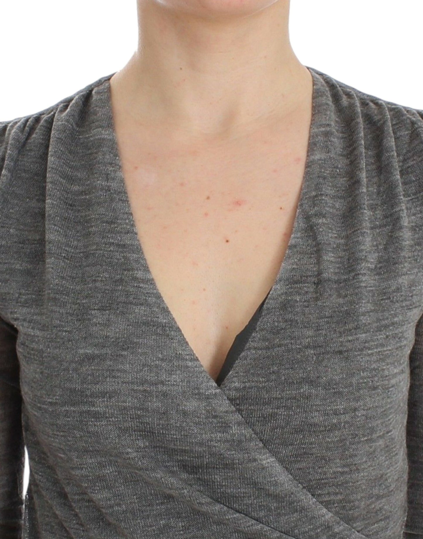 Gray wool-blend sweater with 50% Rayon, 23% Wool, 27% Polyester materials