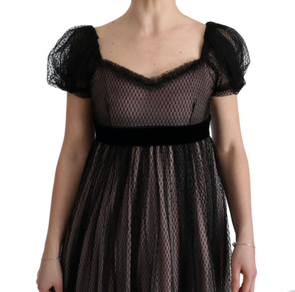 Crafted with high craftsmanship in Italy for sophistication and high fashion
