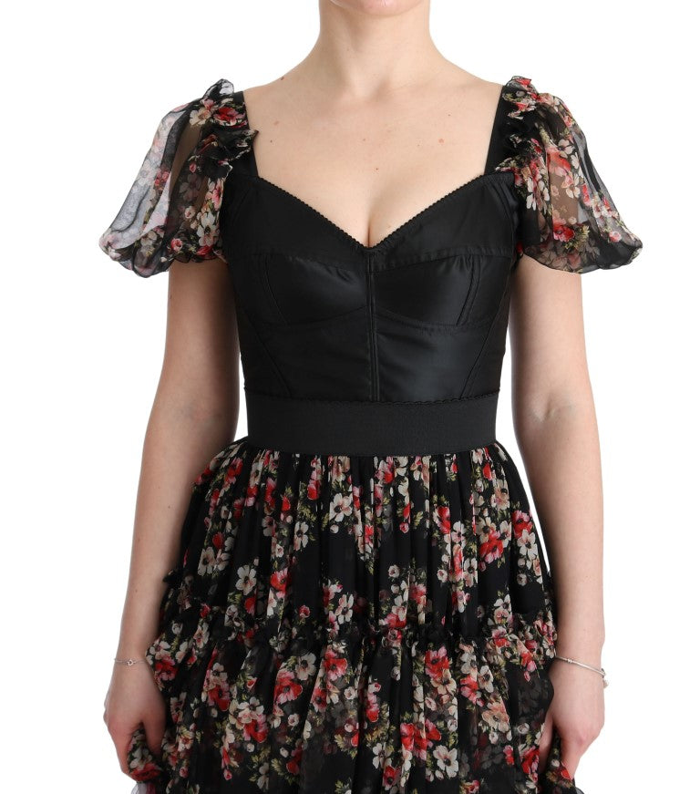 Sleek and comfortable Dolce & Gabbana shift dress with classic black backdrop