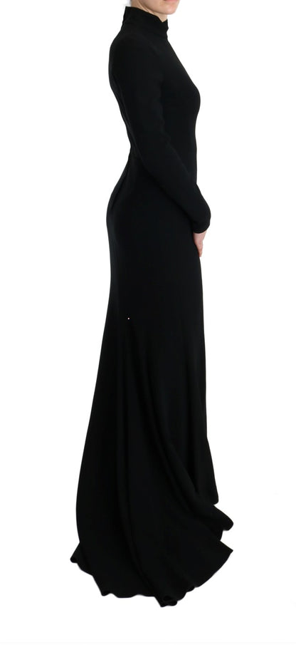 Sophisticated silk blend lining for comfort and luxury