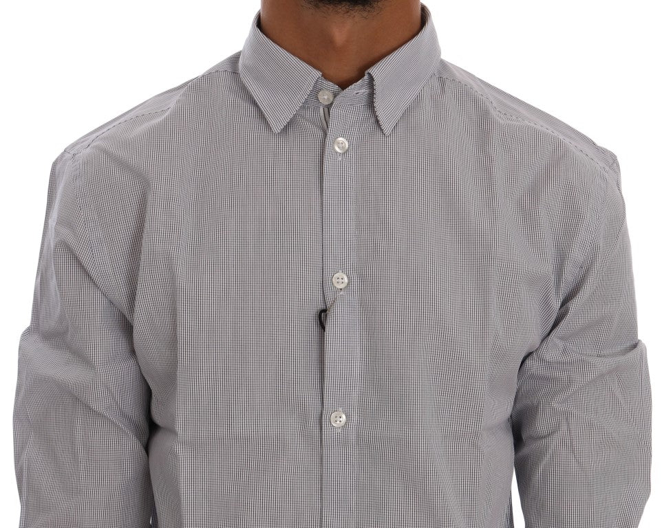 Luxurious shirt with subtle logo details