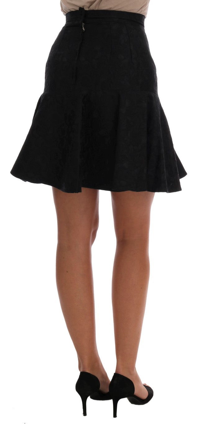 Exquisite Dolce & Gabbana skirt featuring fine craftsmanship and zipper closure