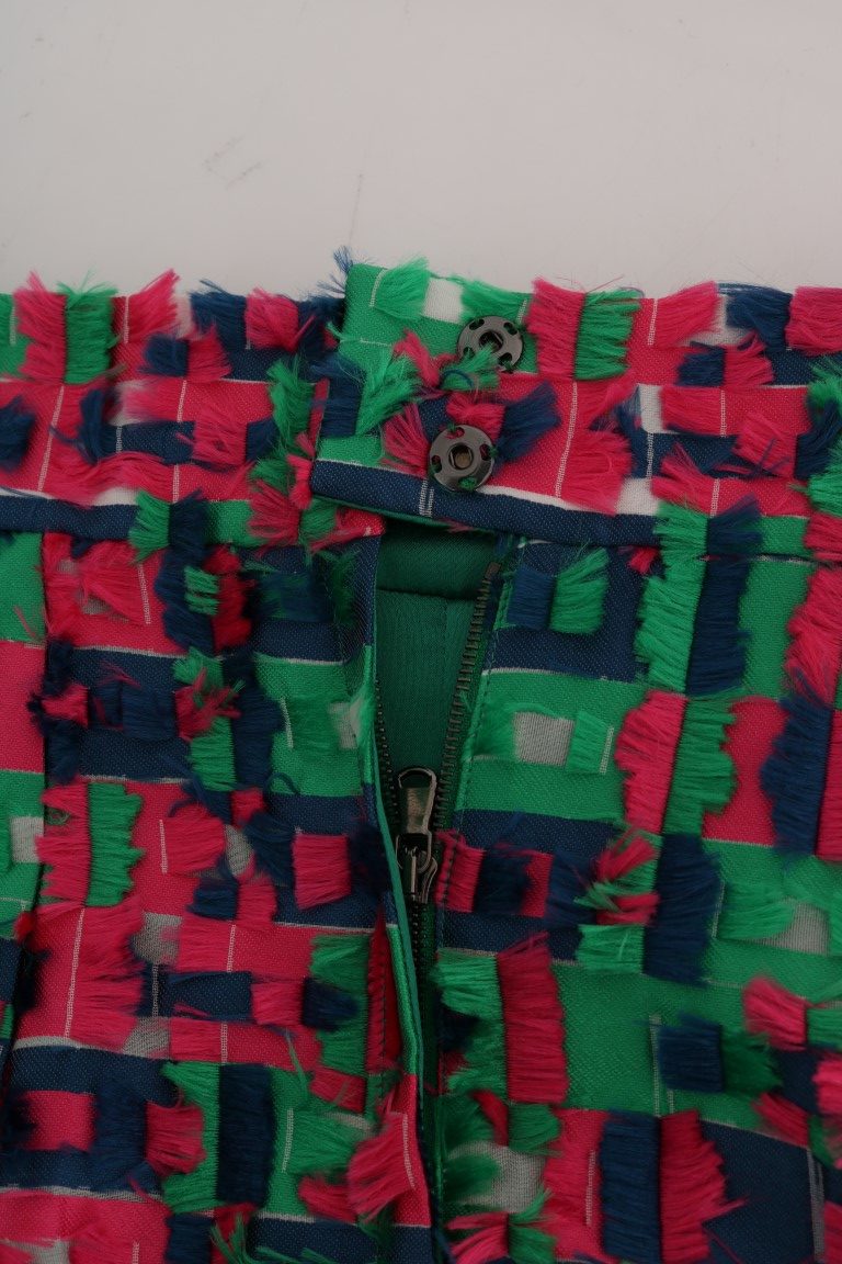 Features a green silk stretch lining for comfort and style