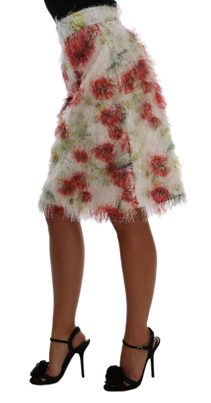 Knee-length cut with high waist design for a flattering fit