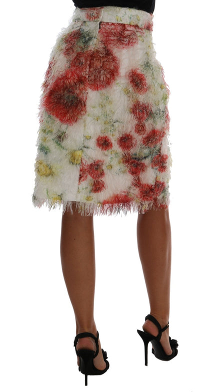 Tailored to perfection with mid-back zipper and button closure