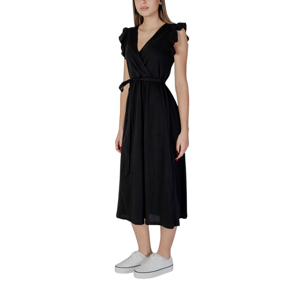 B.Young Black Cotton Long
