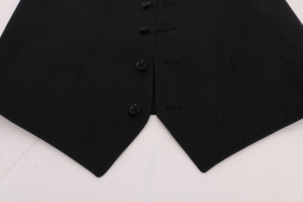 Timeless Italian craftsmanship in a sophisticated and elegant vest