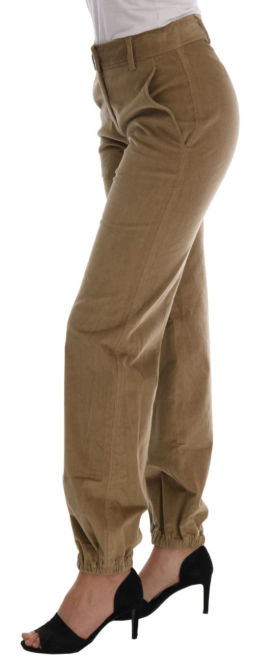 Beige casual pants with zipper closure for sleek fit