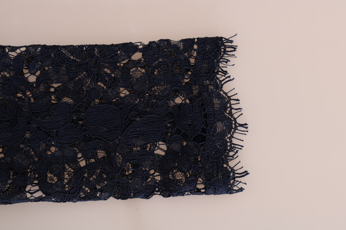 Crafted from 39% Cotton, 5% Nylon, 56% Rayon materials