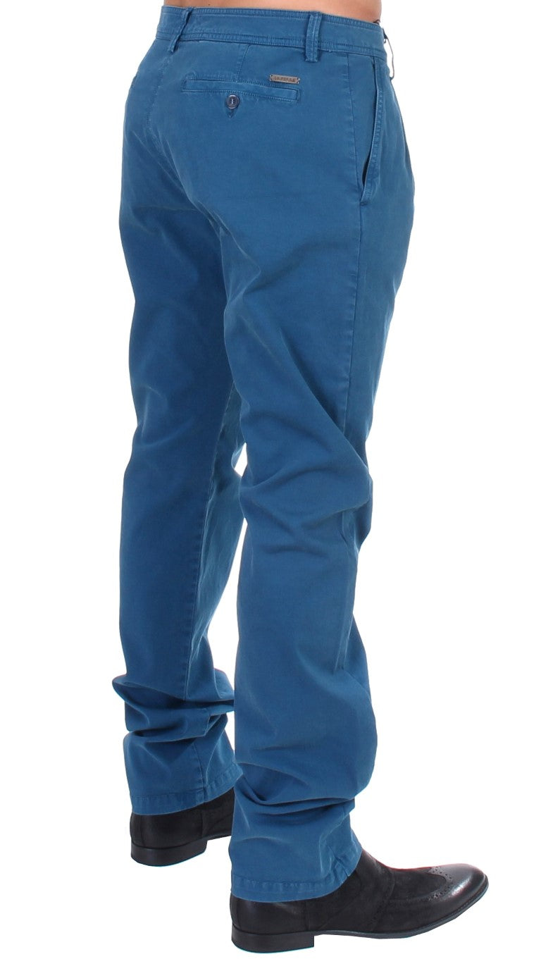 Charming straight fit trousers with front and back pockets
