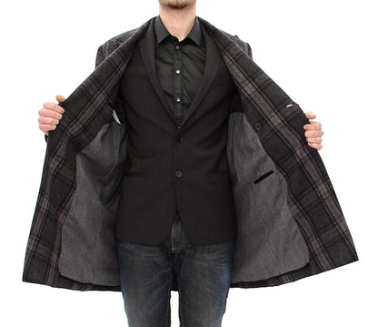 Premium blend of wool and nylon for warmth and durability