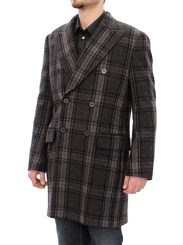 Detailed with leather accents for an extra touch of luxury