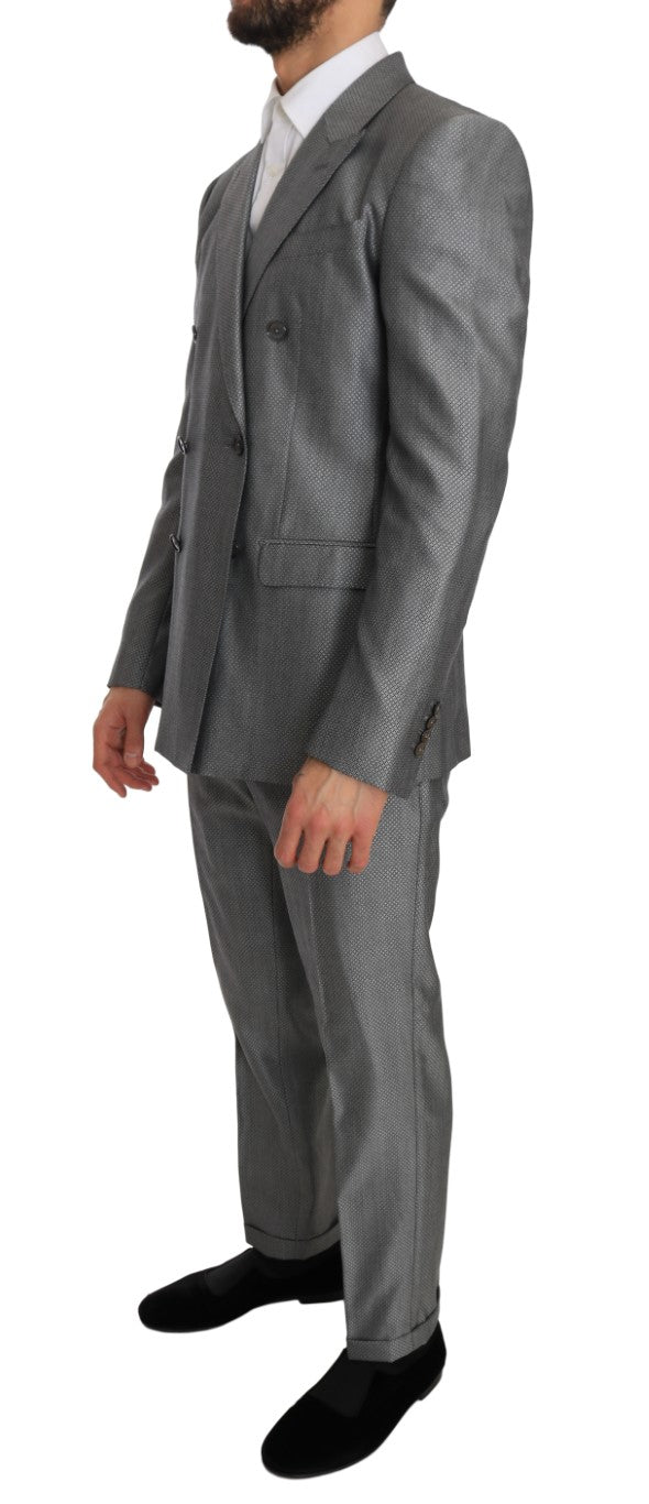 Sophisticated double-breasted suit in black, expertly tailored from high-quality materials for a streamlined silhouette